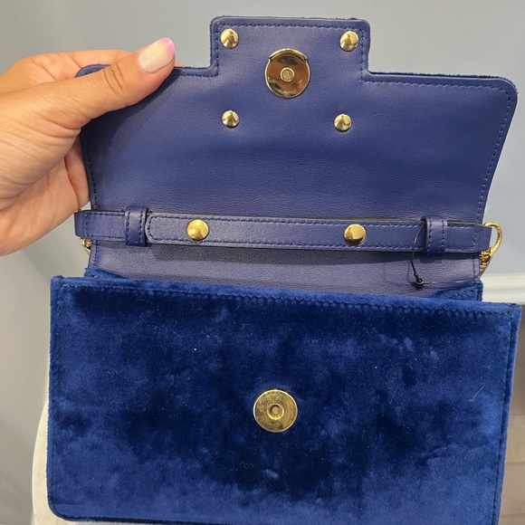 Gucci Authentic Velvet Blue Shoulder Bag, Gold Rope Chain - Picture 5 of 8